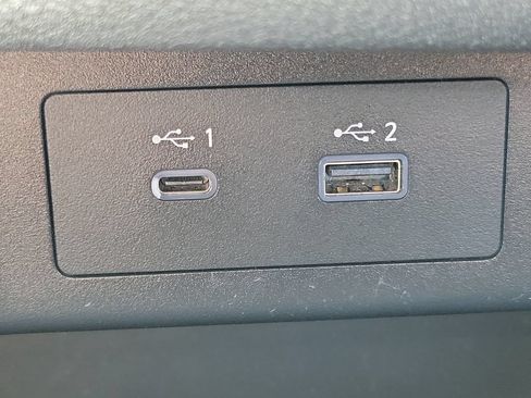 Certified 2023 Nissan Rogue SV w/ SV Premium B Package FWD image 33