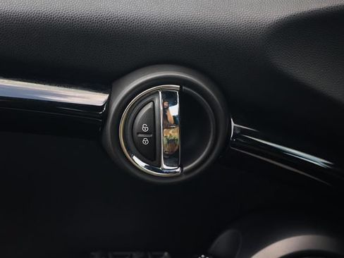 Used 2017 MINI Cooper S FWD image 40