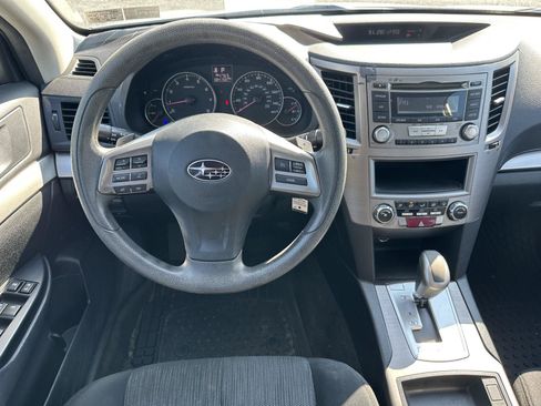 Used 2013 Subaru Legacy 2.5i AWD/4WD image 12