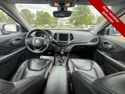 Used 2020 Jeep Cherokee Trailhawk AWD/4WD image 41