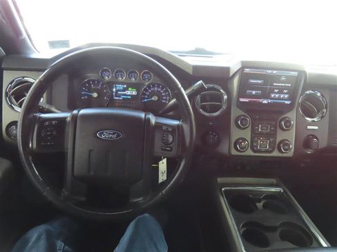Used 2015 Ford F350 Lariat w/ Lariat Interior Package image 21