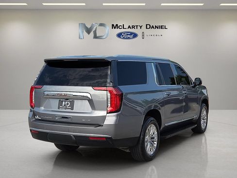 Used 2021 GMC Yukon XL SLT w/ SLT Premium Package AWD/4WD image 5