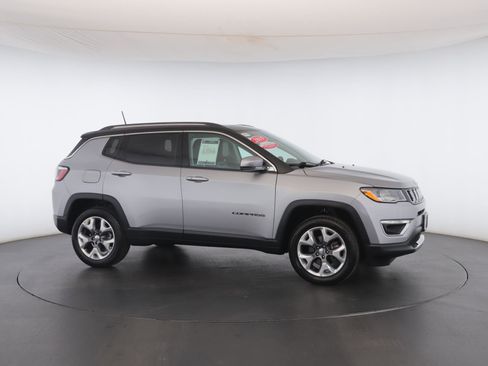 Certified 2019 Jeep Compass Limited w/ Safety & Security Group image 31