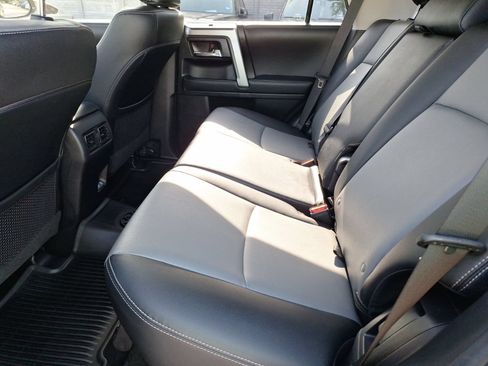 Used 2022 Toyota 4Runner SR5 Premium w/ Moonroof Package RWD image 30