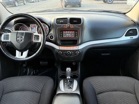 Used 2015 Dodge Journey American Value Package w/ Flexible Seating Group FWD image 3
