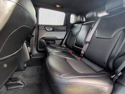 Used 2024 Jeep Compass Latitude AWD/4WD image 17