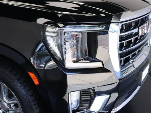Used 2023 GMC Yukon SLT AWD/4WD image 13