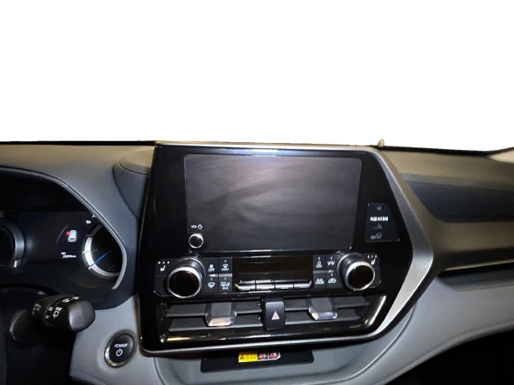Used 2026 Toyota Highlander XLE AWD/4WD image 10