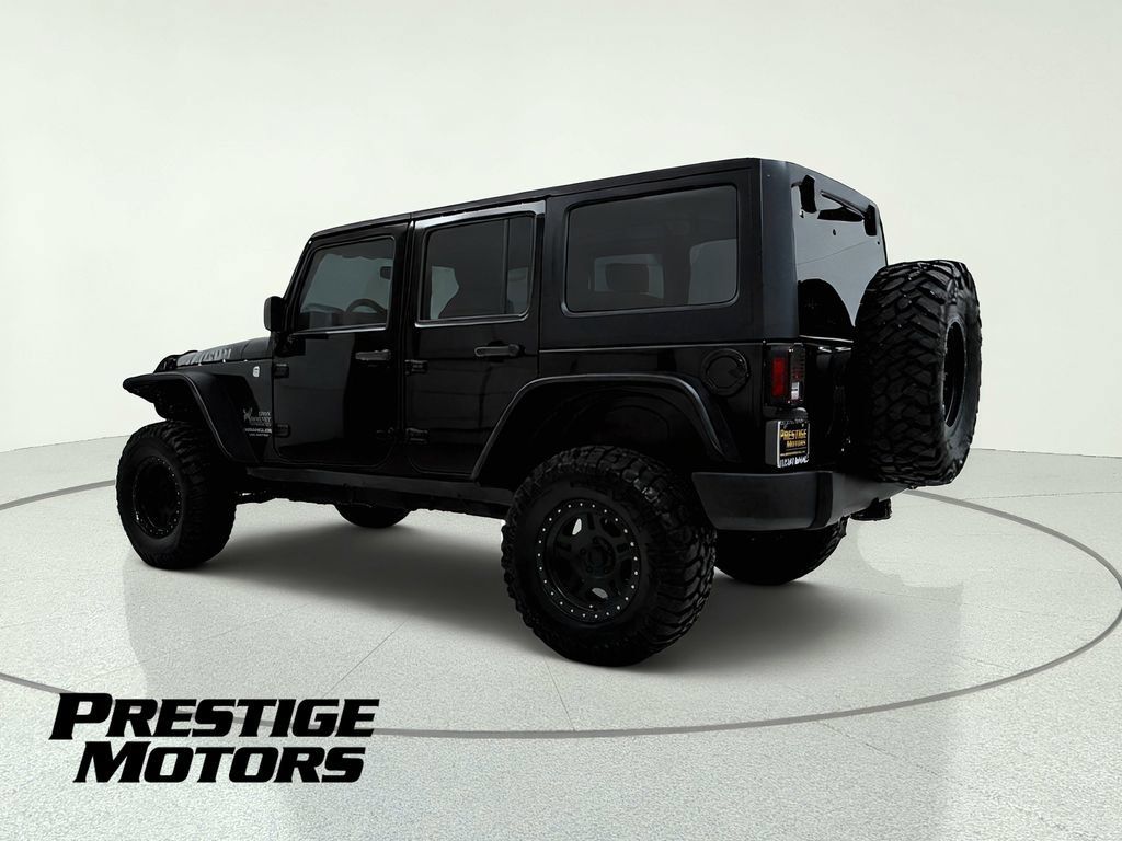 Used 2015 Jeep Wrangler Unlimited Rubicon w/ Connectivity Group AWD/4WD image 5