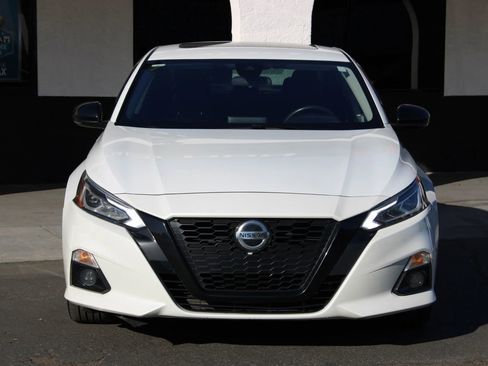 Used 2022 Nissan Altima 2.5 SR w/ Midnight Edition Package image 4