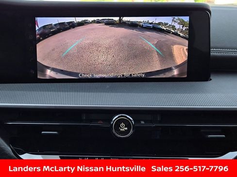 Used 2025 Nissan Murano SV AWD/4WD image 19