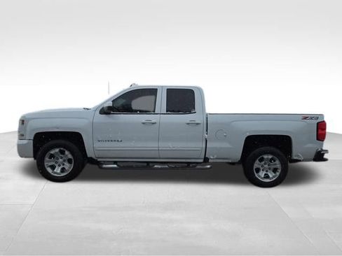 Used 2018 Chevrolet Silverado 1500 LT w/ All Star Edition AWD/4WD image 10