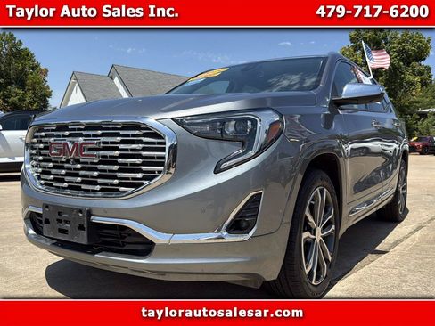 Used 2020 GMC Terrain Denali w/ Denali Premium Package AWD/4WD image 1