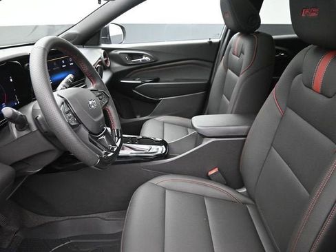 New 2026 Chevrolet Trax RS w/ Sunroof Package image 16