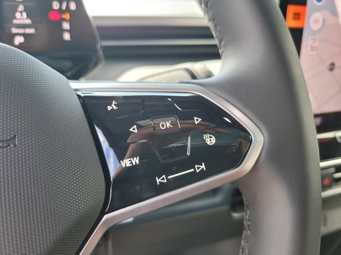 New 2025 Volkswagen ID. Buzz Pro S Plus image 28