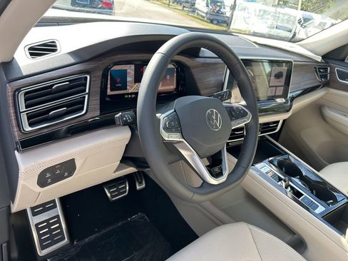 New 2026 Volkswagen Atlas SEL Premium R-Line image 24