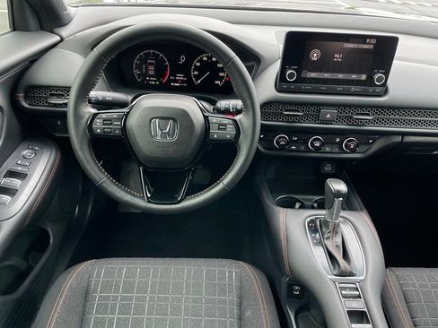 Certified 2025 Honda HR-V Sport image 11