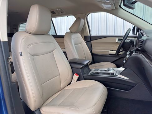 Used 2021 Ford Explorer Limited w/ Equipment Group 301A image 38