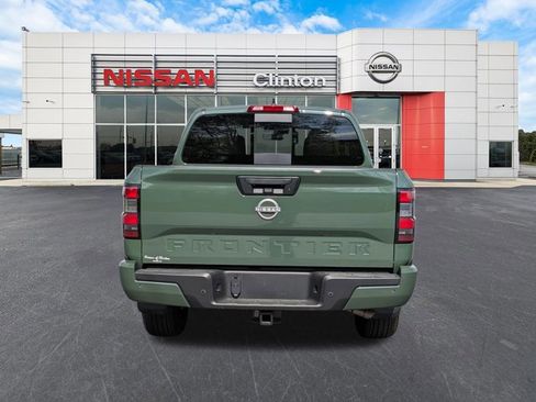 Certified 2025 Nissan Frontier SV w/ SV Convenience Package RWD image 4