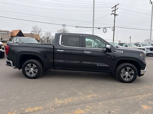 Used 2026 GMC Sierra 1500 SLT image 6