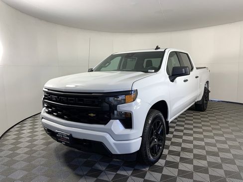 Used 2022 Chevrolet Silverado 1500 Custom image 4