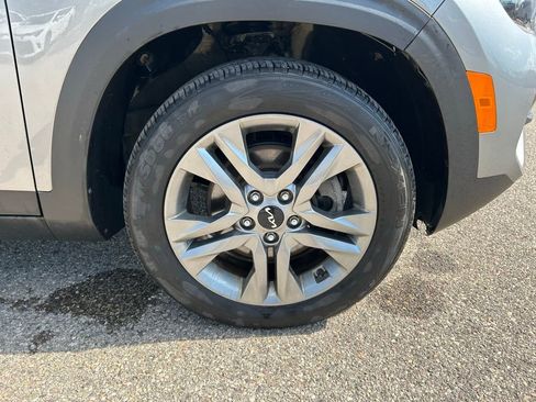 Used 2022 Kia Seltos LX AWD/4WD image 8
