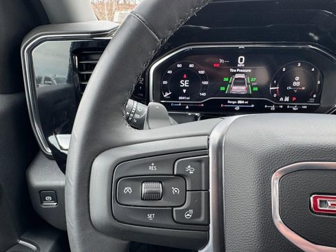 Used 2025 GMC Sierra 1500 SLT w/ SLT Premium Package image 18