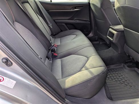 Used 2019 Toyota Camry LE image 30