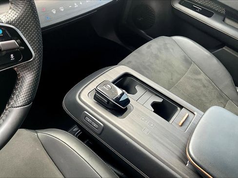 Used 2023 Nissan Ariya FWD image 15