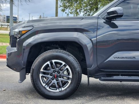 Used 2024 Toyota Tacoma TRD Sport image 8