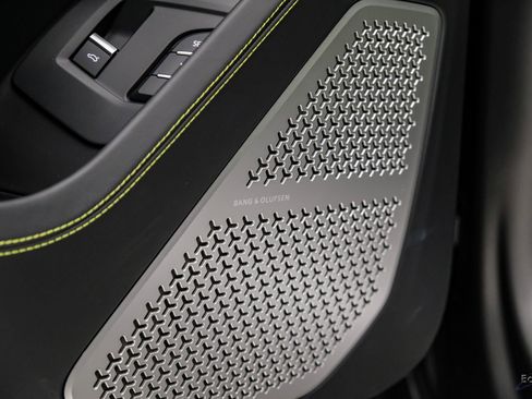 Used 2022 Lamborghini Urus AWD/4WD image 97