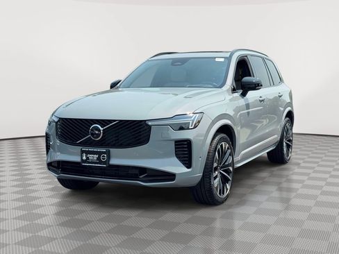 Certified 2026 Volvo XC90 B6 Ultra w/ Protection Package AWD/4WD image 2
