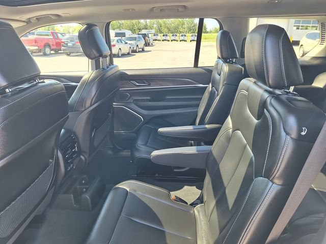 Used 2023 Jeep Grand Cherokee L Limited w/ Trailer Tow Group (B) AWD/4WD image 43