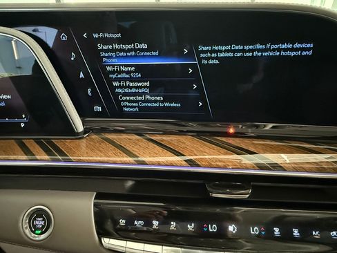 Used 2022 Cadillac Escalade Sport Platinum w/ LPO, ONYX Package AWD/4WD image 37