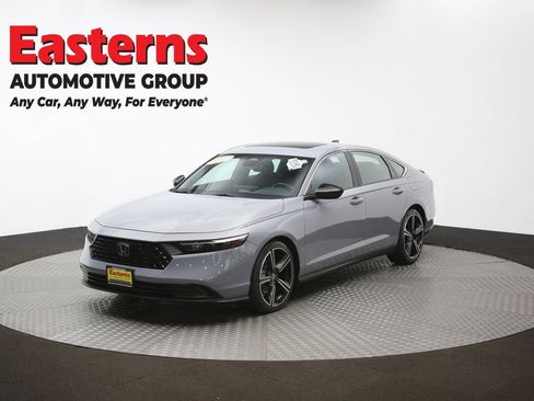 Used 2025 Honda Accord Sport image 56