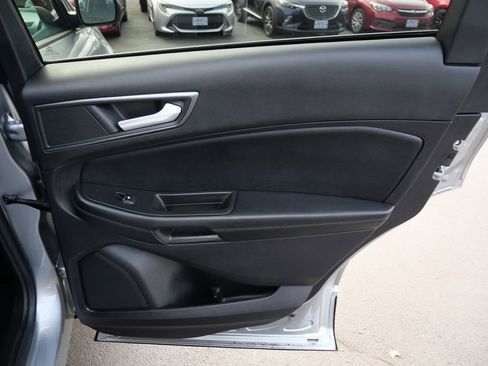 Used 2021 Ford Edge SE w/ Cargo Accessory Package image 24