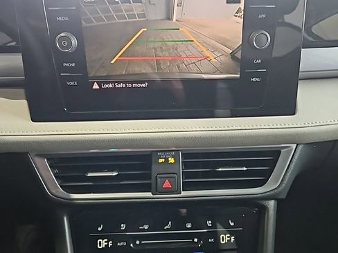 New 2026 Volkswagen Taos SEL AWD/4WD image 31