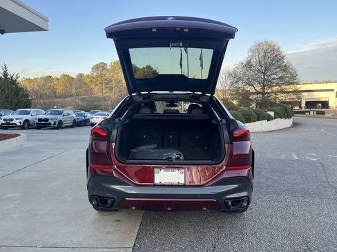 New 2026 BMW X6 xDrive40i w/ Climate Comfort Package image 34