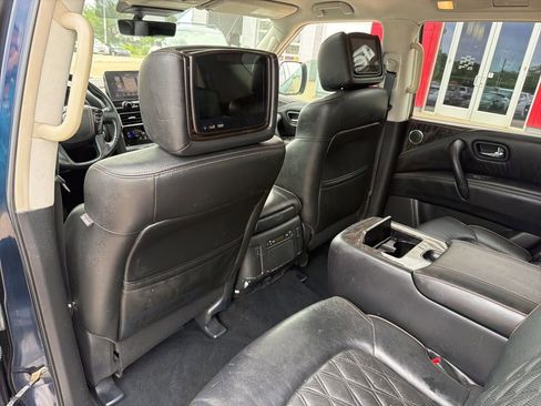 Used 2022 Nissan Armada Platinum w/ Captain's Chairs Package RWD image 16