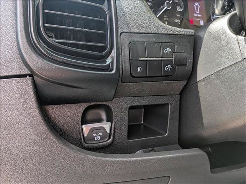Used 2025 RAM ProMaster 2500 w/ Convenience Group FWD image 21