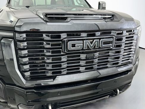 Used 2024 GMC Sierra 3500 Denali Ultimate image 6