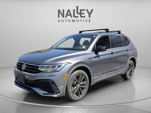 Used 2022 Volkswagen Tiguan SE R-Line image 1