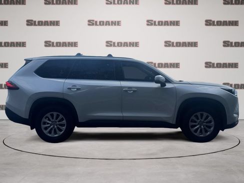 Used 2024 Toyota Grand Highlander AWD image 6