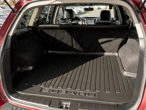 Used 2012 Subaru Outback 3.6R Limited image 9