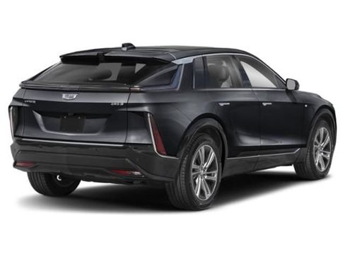 Used 2025 Cadillac Lyriq Luxury w/ LPO, Floor Liner Package AWD/4WD image 4
