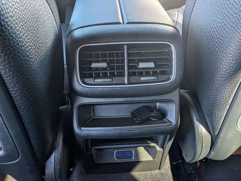 Certified 2025 Mercedes-Benz GLE 580 4MATIC image 31