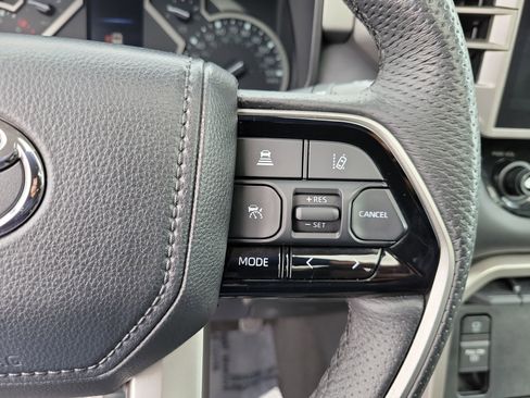 Used 2023 Toyota Tundra Limited w/ Power Package RWD image 18