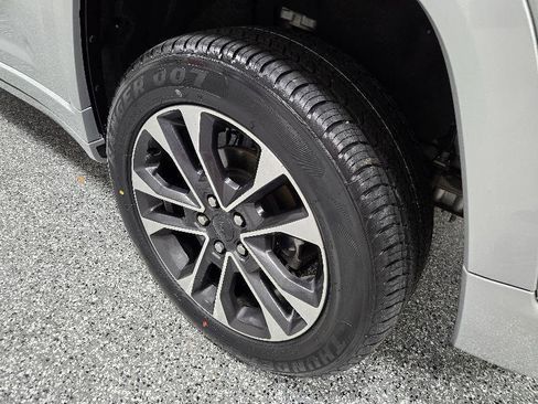 Used 2023 Jeep Grand Cherokee Overland AWD/4WD image 8