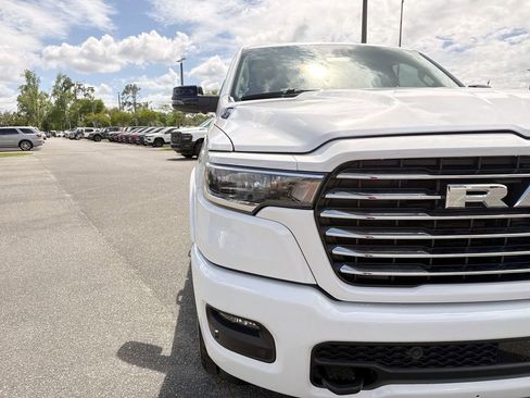 New 2026 RAM 1500 Laramie AWD/4WD image 9