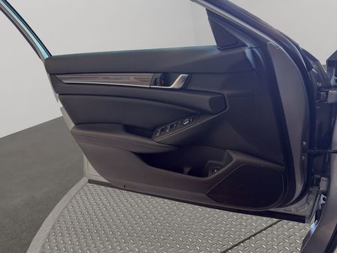 Used 2022 Honda Accord Sport image 14